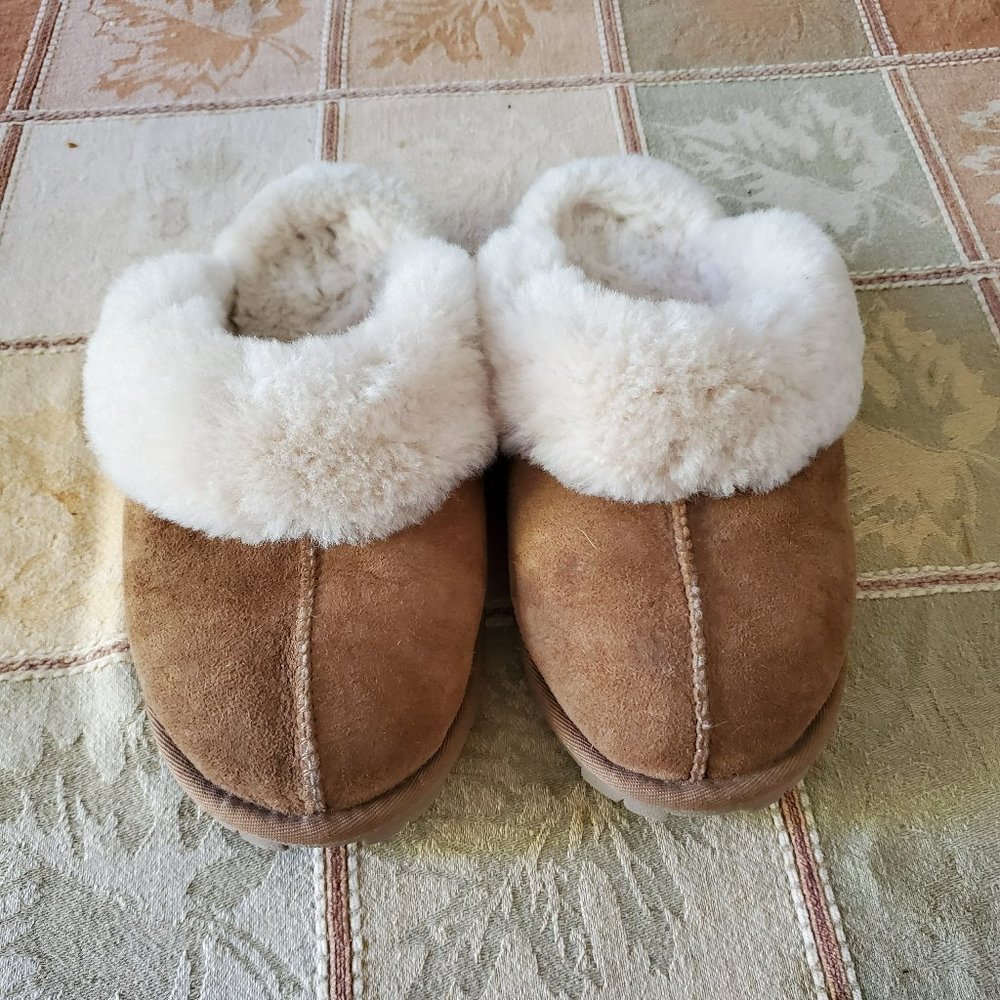 SHEEPSKIN SLIPPERS Size 6